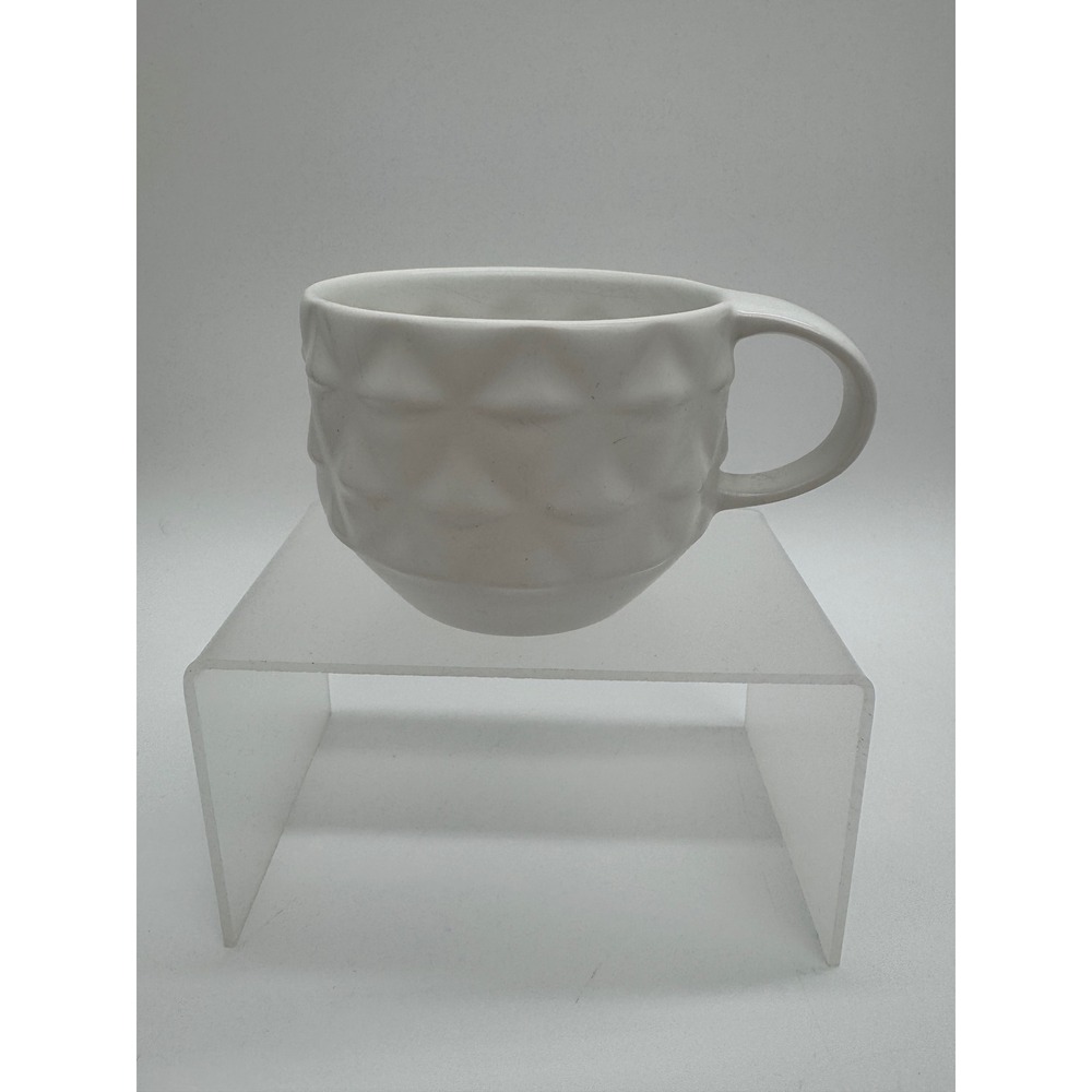 Starbucks 2013 White Bone China Geometric Textured Quilted Coffee Mug 12oz